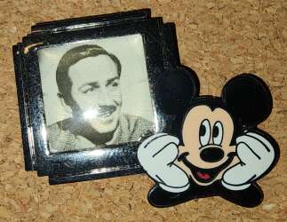 18443 - Countdown to the Millennium Series - #101 - Walt Disney Picture and Mickey - Disney Store US alternate image
