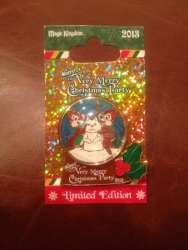 86 - Mickey's Very Merry Christmas Party (MVMCP) 2013 - Chip & Dale Snow Globe - Walt Disney World alternate image