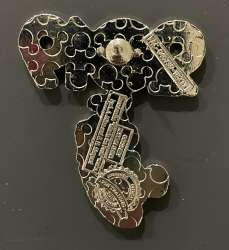 19185 - 2019 Year Pins Mystery Collection - Winnie the Pooh alternate image