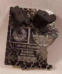 20321 - Beauty and the Beast 25 Enchanted Years Reveal and Conceal Mystery Set - Human Cogsworth alternate image