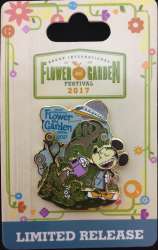 14592 - EPCOT International Flower & Garden Festival 2017 - Mickey with Pluto topiary - Walt Disney World alternate image