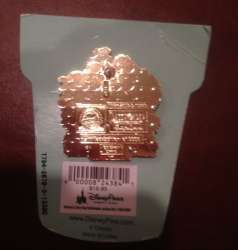 93 - EPCOT International Flower & Garden Festival 2014 - Annual Passholder Simba and Rafiki Topiary - Walt Disney World alternate image