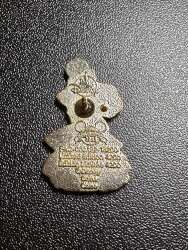 22164 - Vanellope and Princesses Limited Edition 6-Pin Set - Ariel and Vanellope alternate image