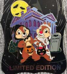 'Halloween 2016 - Chip &amp; Dale at Haunted Mansion - WDI'