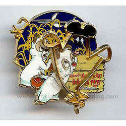 Mickey&#039;s Not So Scary Halloween Party (MNSSHP) 2004 - Chip &amp; Dale Ghost - WDW