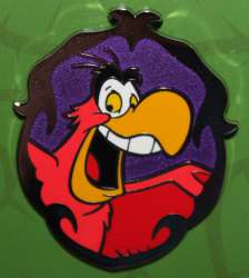 8395 - Crooked Comrades - Mystery Collection - Iago alternate image