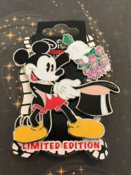 8308 - Disney Magic - Magician Mickey  (SURPRISE RELEASE) - Disney Studio Store Hollywood / Soda Fountain alternate image