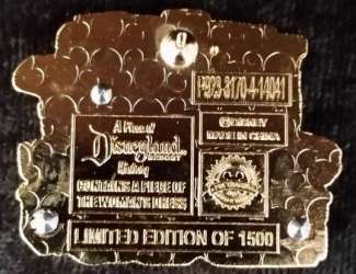 392 - Piece of Disneyland History 2014 - Pirates of the Caribbean (2014) - Disneyland Resort alternate image