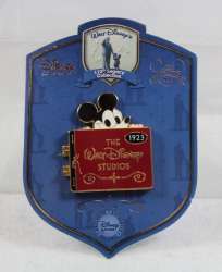 20259 - 110th Legacy Collection - Kingswell Avenue - Disney Store US alternate image