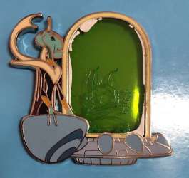 22008 - November 2017 Park Pack - Grand Councilwoman and Stitch - Green Stained Glass with Stitch Standing at Bottom - Disney Store US alternate image