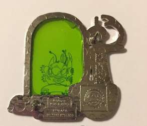 22008 - November 2017 Park Pack - Grand Councilwoman and Stitch - Green Stained Glass with Stitch Standing at Bottom - Disney Store US alternate image