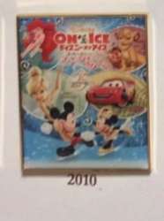 Framed Pin Set - Mickey Mouse and Minnie Mouse (2010)