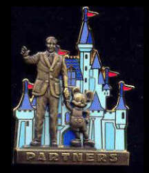 Partners Statue - Walt Disney and Mickey Mouse in front of Cinderella&#039;s Castle - WDW