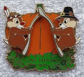 Thanksgiving - Give Thanks 2011 - Chip &#039;n Dale with Wishbone - MLT