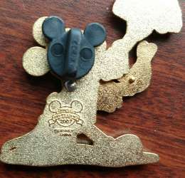 17509 - Magician Mickey - Card Trick - Disneyland Resort alternate image