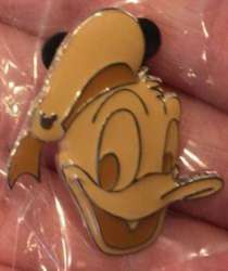 11857 - Game Prize 2018 - Waffle - Donald Only - Hong Kong Disneyland alternate image