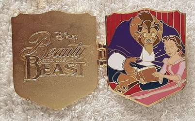 16102 - Shields of Fantasy - Beauty and the Beast - Walt Disney World alternate image