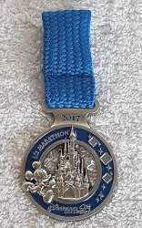 'runDisney: Disneyland Paris Run Weekend - pin medal 21.1K - DLP'