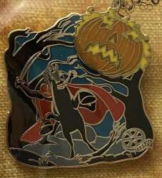 27949 - Walt's Classic Collection - Headless Horseman alternate image