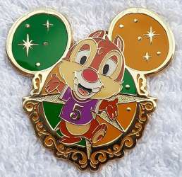 Click to view the Fifth anniversary - Mickey Icon - Dale details