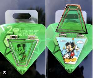 29411 - Pin Trading 20th Anniversary Countdown Puzzle - Mickey Mouse at Castle alternate image
