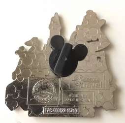 6855 - WDTC/Costco/AAA Series: Disneyland Resort Diamond Celebration, 2015 - Goofy and Pluto - Disney Licensed alternate image