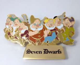 Happily Ever After Gold Nameplate Mystery Set - Seven Dwarfs - DLR