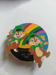 30372 - St. Patrick's Day - 2019 - Chip and Dale with Pot o' Gold and Rainbow - Walt Disney Imagineering alternate image