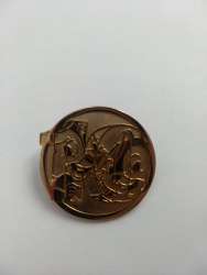 30402 - Disney Pin Trading 10th Anniversary: Ten Years of Disney Pin Trading Mystery Collection - Character Circles Mystery Collection — Chip & Dale (Gold CHASER) alternate image