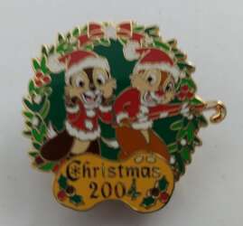 Click to view the Chip n’ Dale Wreath details