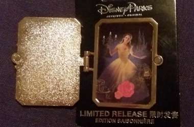 13819 - Beauty and the Beast (2017 Live Action) - Beauty and the Beast Book - Disneyland Resort Paris alternate image