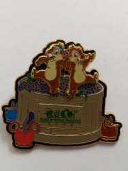 31308 - Epcot International Food & Wine Festival 2004 - Chip & Dale Grape Stomping - Walt Disney World alternate image