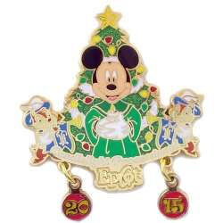 'Candlelight Processional at EPCOT - EPCOT Candlelight Processional 2015 - Mickey, Chip, &amp; Dale - WDW'