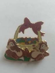 31588 - Easter 2010 - Chip & Dale Eating Chocolate Eggs - Disney Studio Store Hollywood / Soda Fountain alternate image