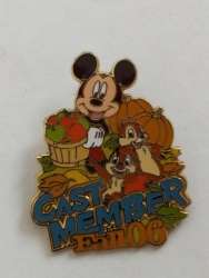 31798 - Disney Parks Seasons - Fall/Autumn - Fall 2006 - Mickey, Chip & Dale - Walt Disney World alternate image