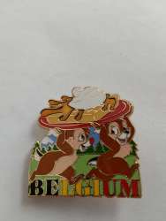 31825 - Epcot International Food & Wine Festival 2015 - Chip and Dale - Walt Disney World alternate image