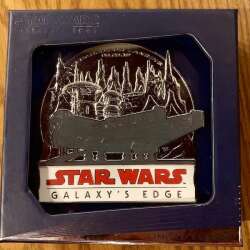 Star Wars Galaxy&#039;s Edge - Cleared For Landing Jumbo Pin - MLT