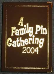 5146 - A Family Pin Gathering 2004 - Parting Gift - Scrapbook with 5 pins - Walt Disney World alternate image
