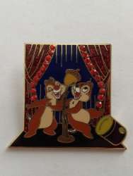 32493 - Spotlight - Singing Collection - Chip & Dale - Walt Disney World alternate image