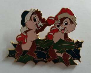 33197 - Santa's helpers - Chip and Dale - Disney Store US alternate image