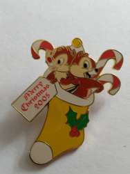 37580 - Merry Christmas 2005 - Pin Pursuit - Chip & Dale Stocking - Walt Disney World alternate image