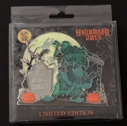 6300 - Halloween 2013 - Hitchhiking Ghosts Stained Glass Jumbo Pin - Disney Store US alternate image