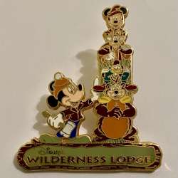 Disney&#039;s Wilderness Lodge - Character Totem Pole - WDW