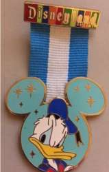 6869 - Medals - Donald Duck - Disneyland Resort alternate image