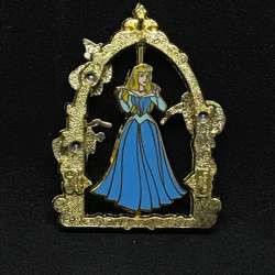 15887 - Sleeping Beauty - Princess Aurora - Pink or Blue Dress Spinner alternate image