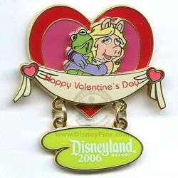 'Valentine&#039;s Day - Kermit &amp; Miss Piggy - DLR'