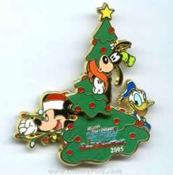 Mickey&#039;s Very Merry Christmas Party (MVMCP) 2005 - Mickey Mouse, Donald Duck &amp; Goofy putting up a tree. - WDW