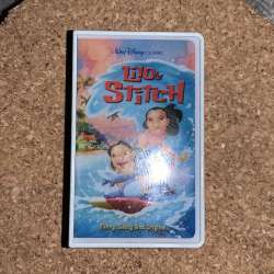 34742 - Walt Disney Home Video VHS Case Mystery Pin Collection - Lilo and stitch - Disney Store US alternate image