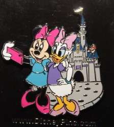 17801 - Selfies - Minnie and Daisy Selfie alternate image