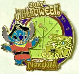 35611 - Halloween 2007 - Stitch as a Pirate with Treasure - Disneyland Resort alternate image
